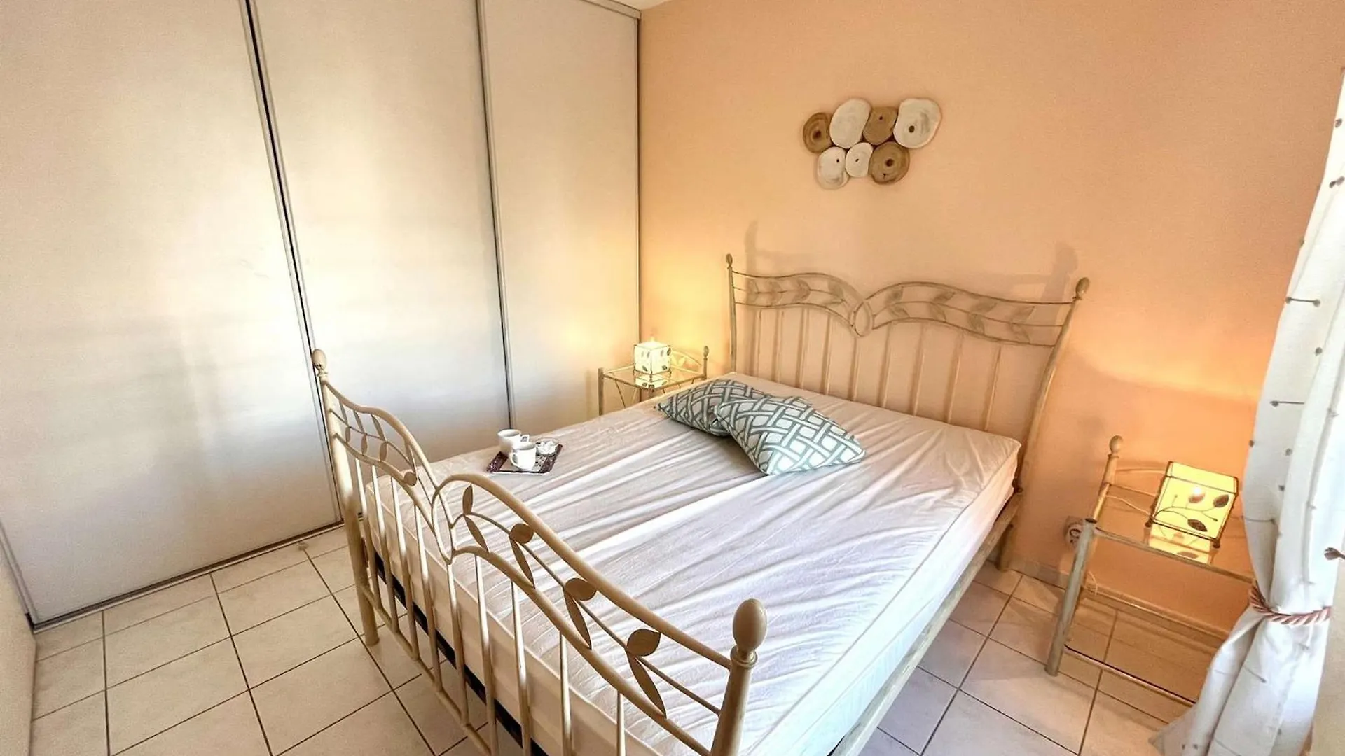 Appartement Confort 4 Pers, Proche Plage Et Centre, Parking Inclus - Saint Raphael - Fr-1-226A-46 Apartment