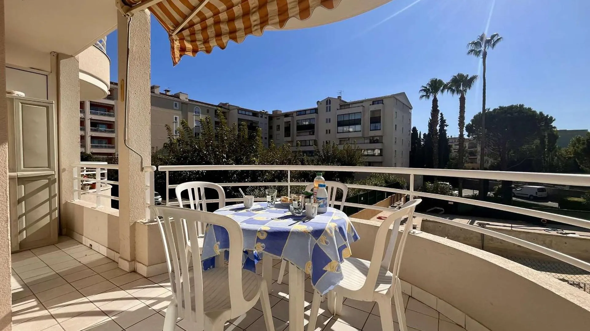 Appartement Confort 4 Pers, Proche Plage Et Centre, Parking Inclus - Saint Raphael - Fr-1-226A-46 0*, Saint-Raphael (Var) France